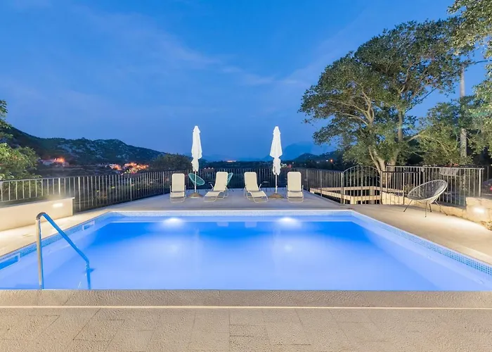Villa Jj